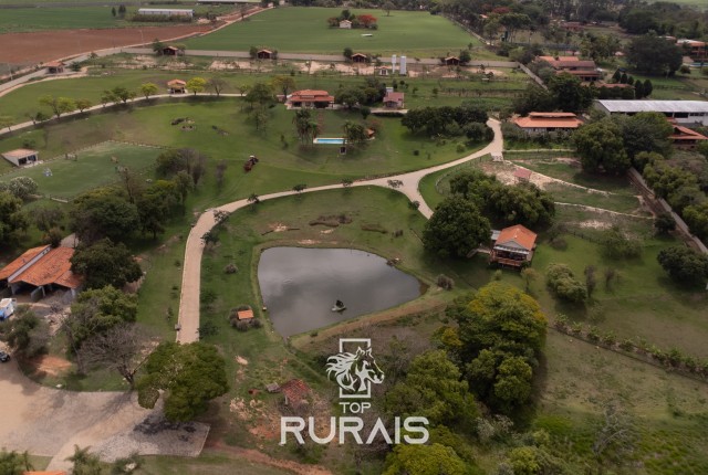 Haras perfeito à venda em condomínio. Porto Feliz-SP.