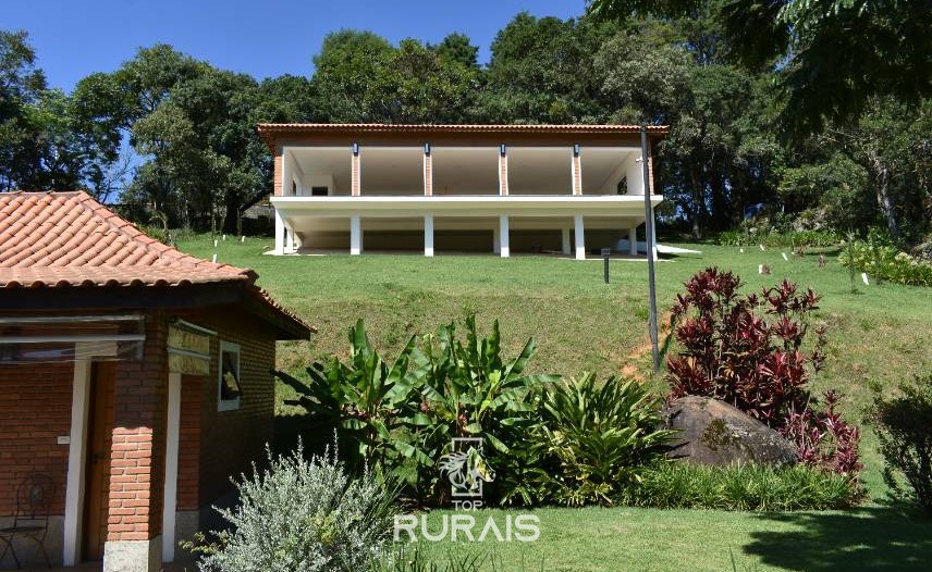 Sitio á venda em Piedade-SP.