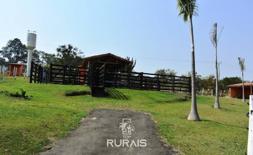 Haras/sítio à venda em Porto Feliz-SP.