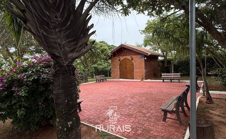 Chácara á venda em condominio rural. Porto Feliz-SP