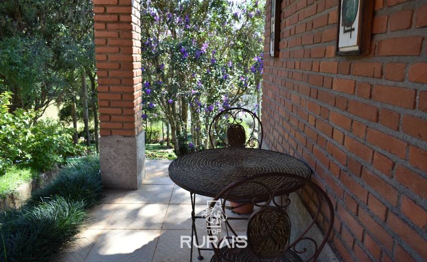 Sitio á venda em Piedade-SP.