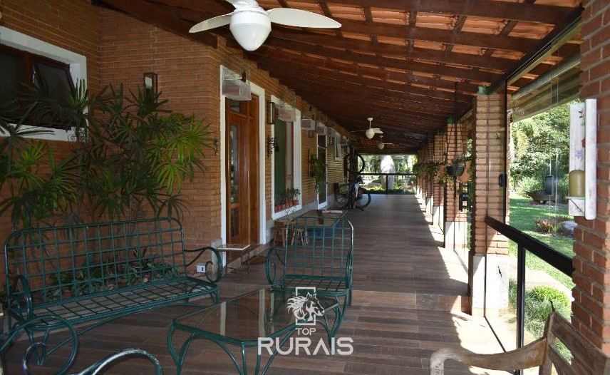 Sitio á venda em Piedade-SP.