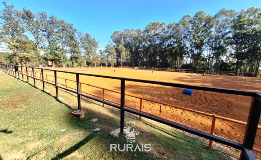 Haras à venda em Porto Feliz-Pista para 3 tambores. .