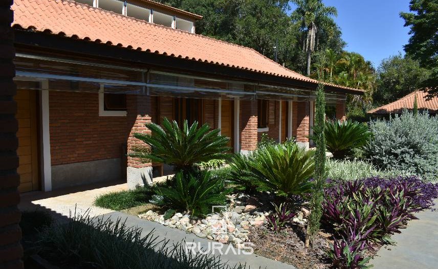 Sitio á venda em Piedade-SP.